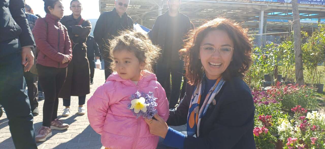 Muğla’da 8 Mart’ta Sanatla Farkındalık: Güleda Cankel Sokak Tiyatrosunda Anıldı 9